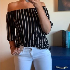 Off the shoulder top ✨Like new